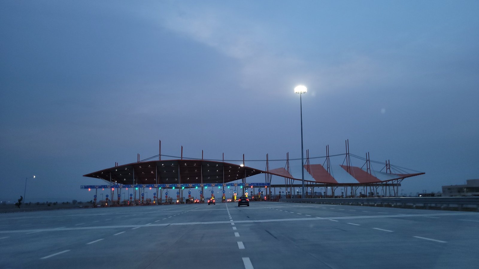 Delhi-Mumbai Expressway